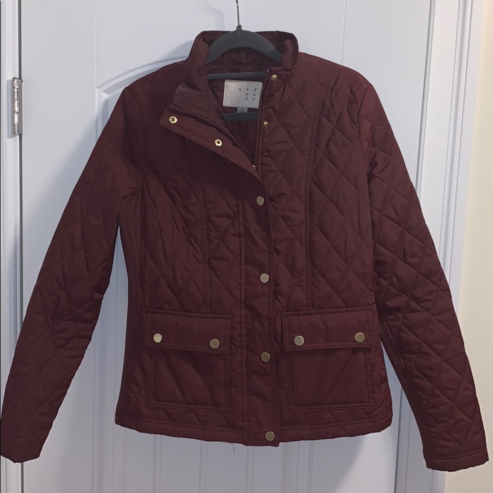 Lightweight burgundy quilted jacket